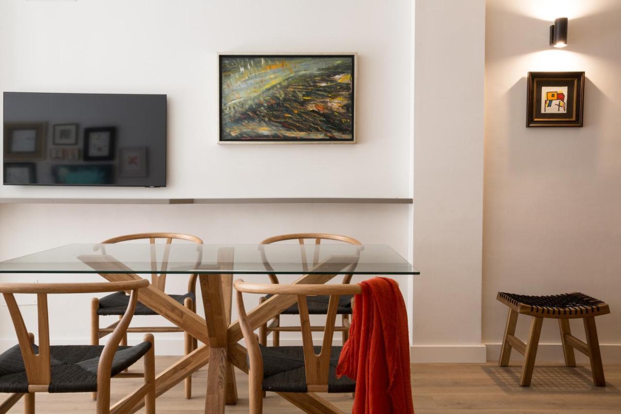 Puerta Catedral Suites Seville Luaran gambar