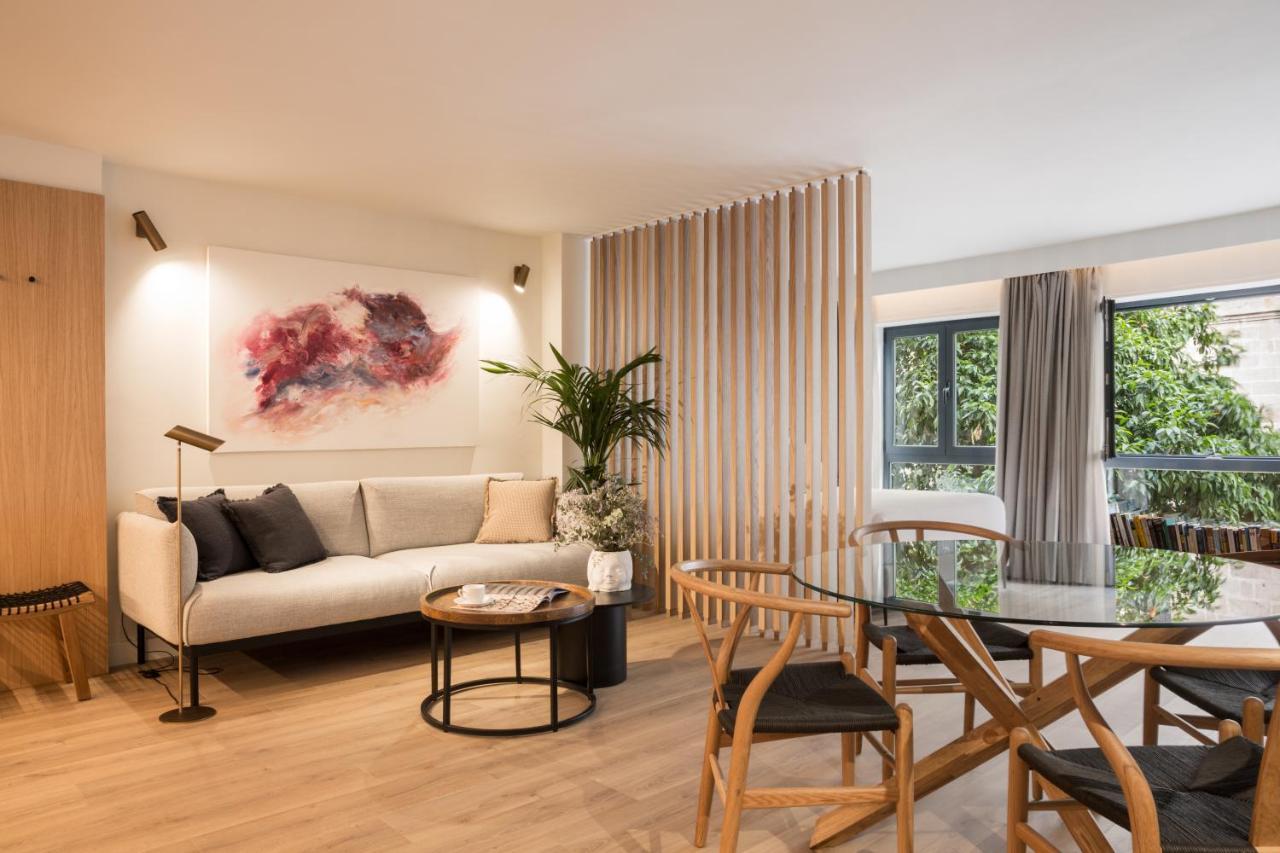 Puerta Catedral Suites Seville Luaran gambar