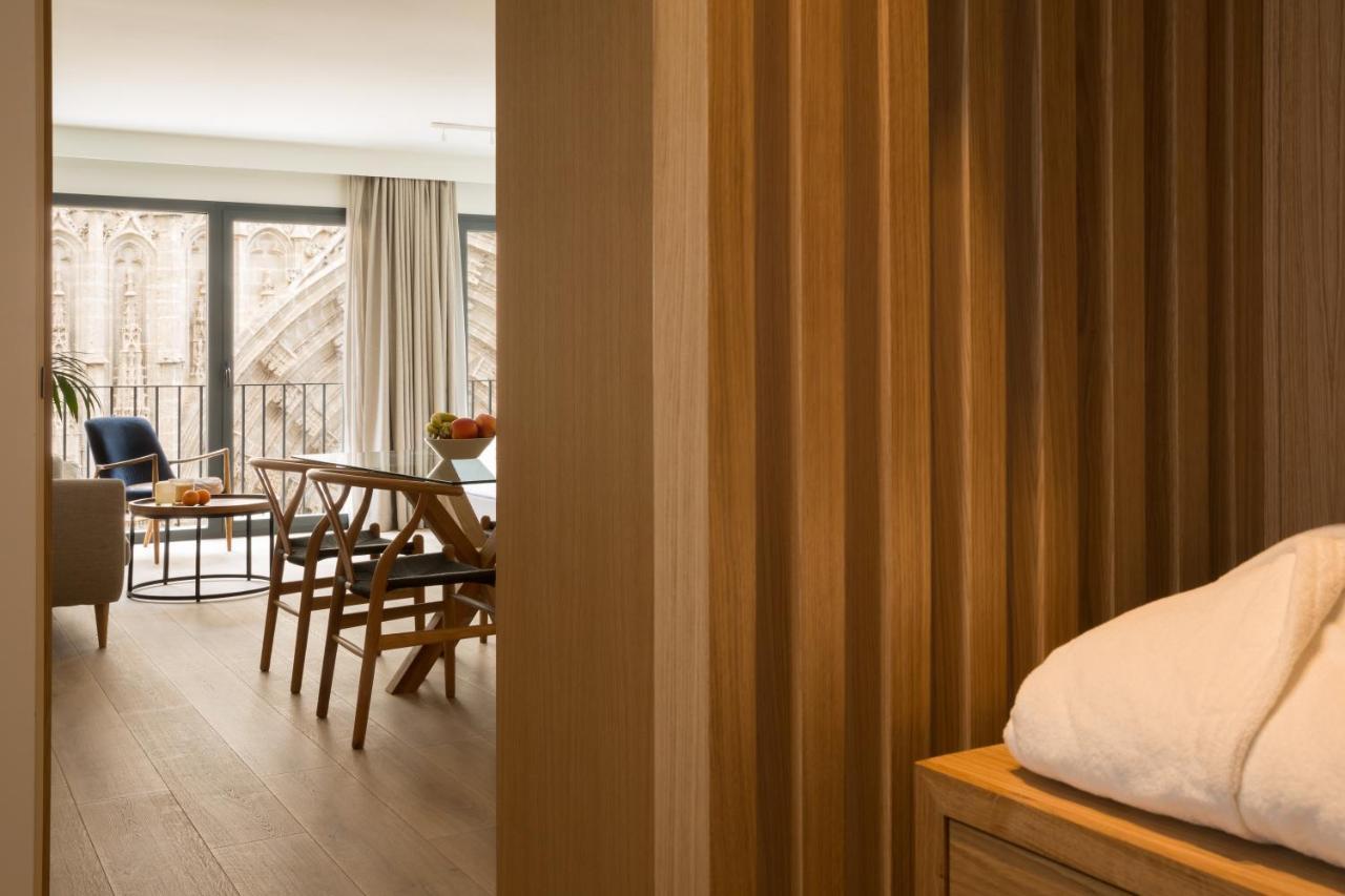 Puerta Catedral Suites Seville Luaran gambar