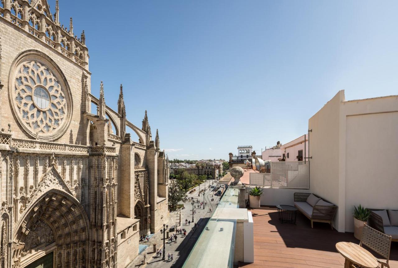 Puerta Catedral Suites Seville Luaran gambar