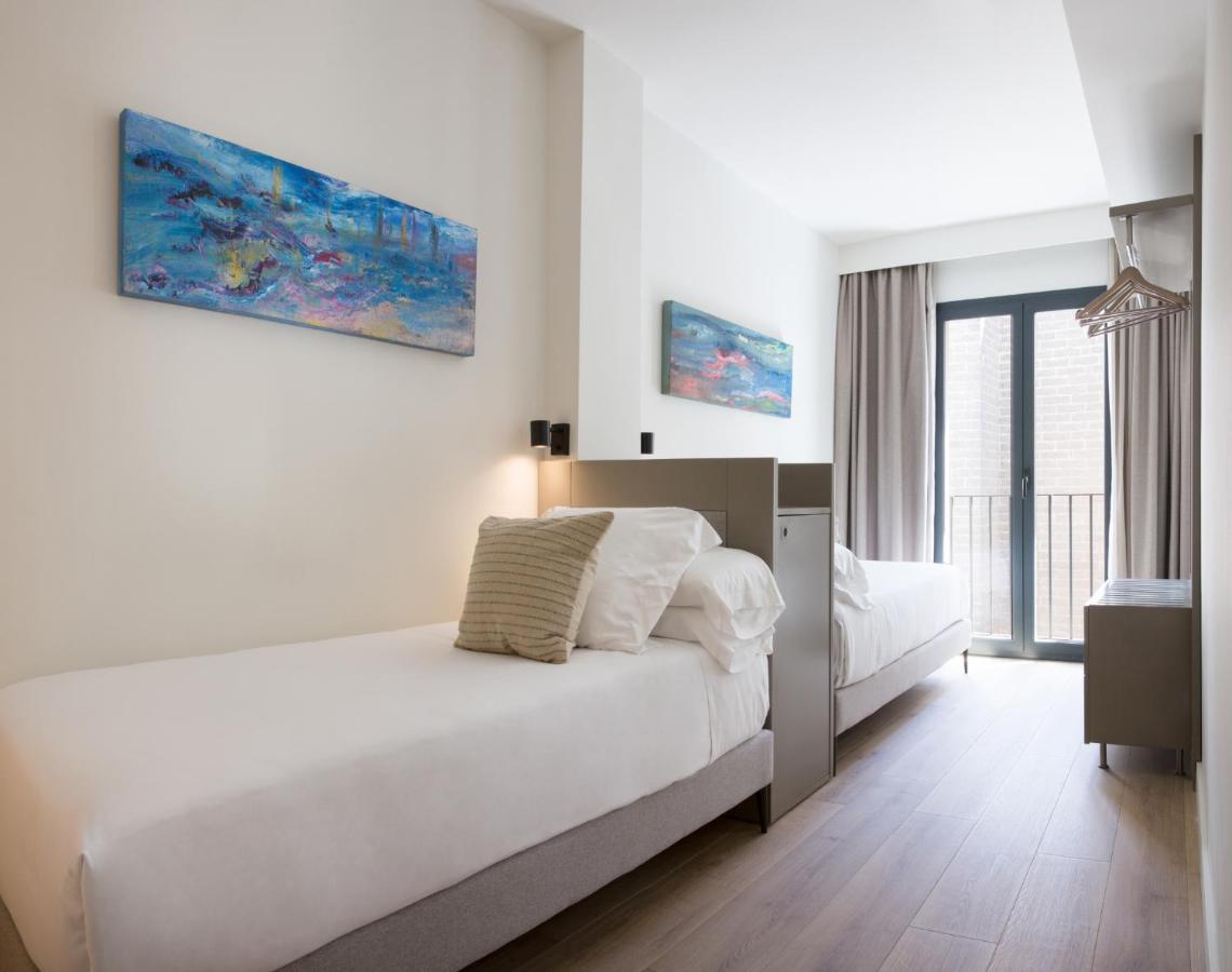 Puerta Catedral Suites Seville Luaran gambar