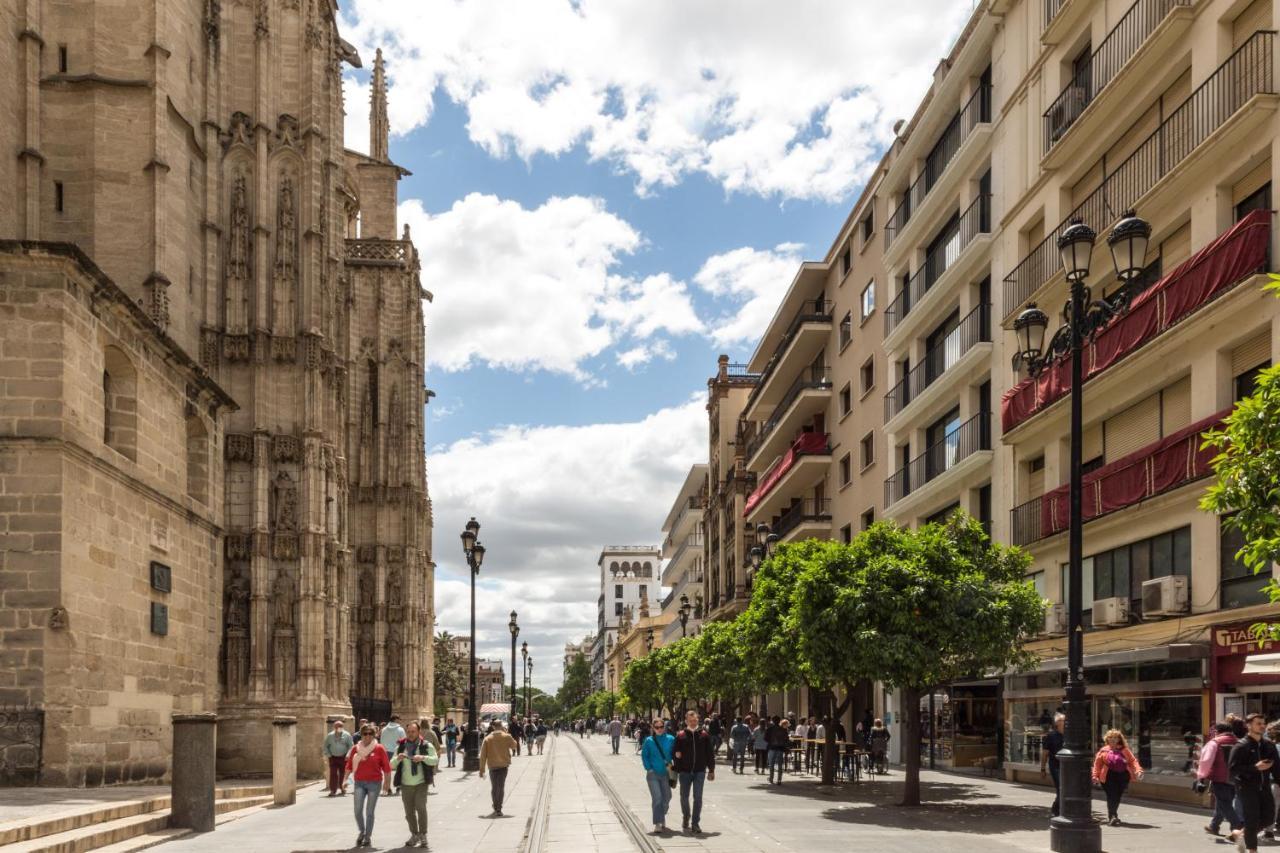 Puerta Catedral Suites Seville Luaran gambar