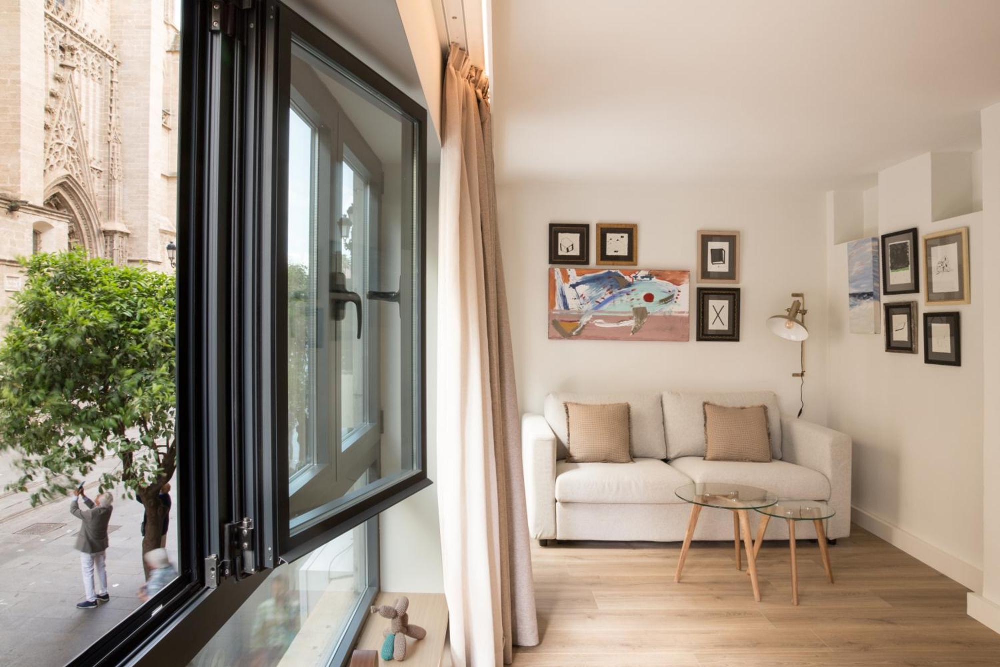 Puerta Catedral Suites Seville Bilik gambar