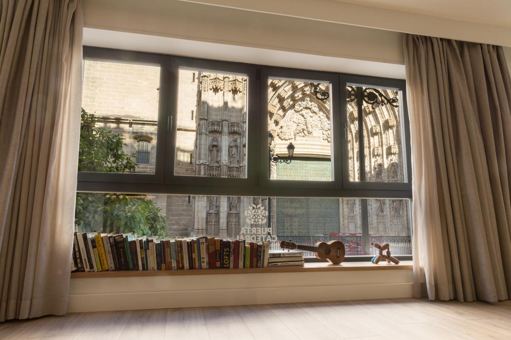 Puerta Catedral Suites Seville Bilik gambar
