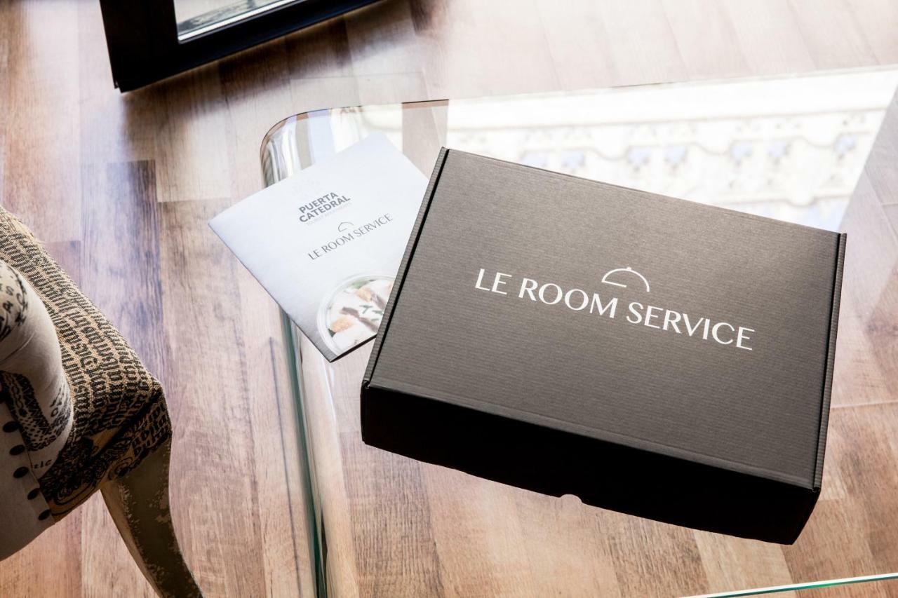 Puerta Catedral Suites Seville Luaran gambar